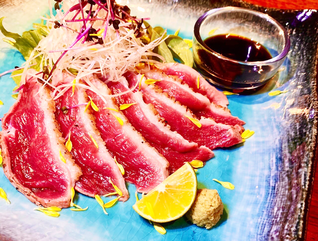 京鴨ロースのたたき燻製にんにく醤油で