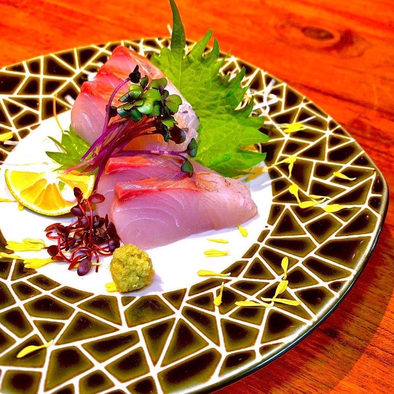 本日の鮮魚の刺し身
